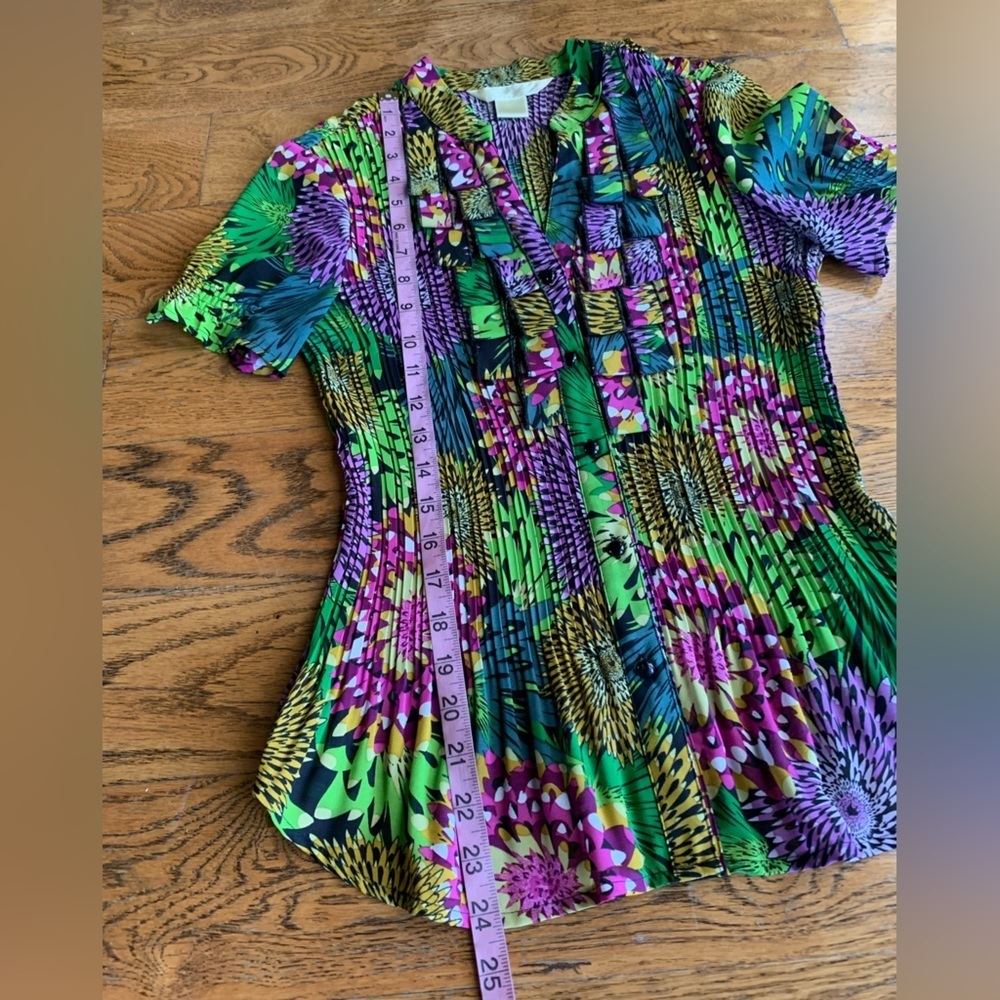 Multicolored Floral Button Down Shirt - Picture 8 of 8